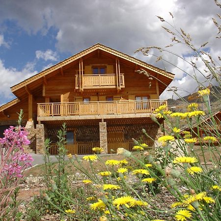 Madame Vacances Les Chalets De L'Altiport Alpe d'Huez Екстер'єр фото