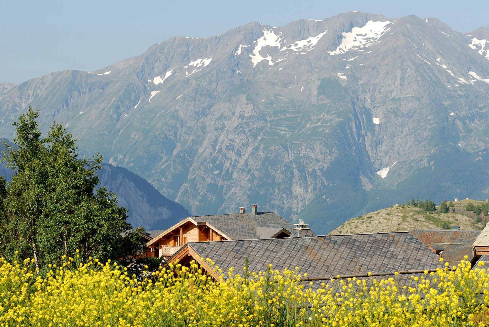 Madame Vacances Les Chalets De L'Altiport Alpe d'Huez Екстер'єр фото